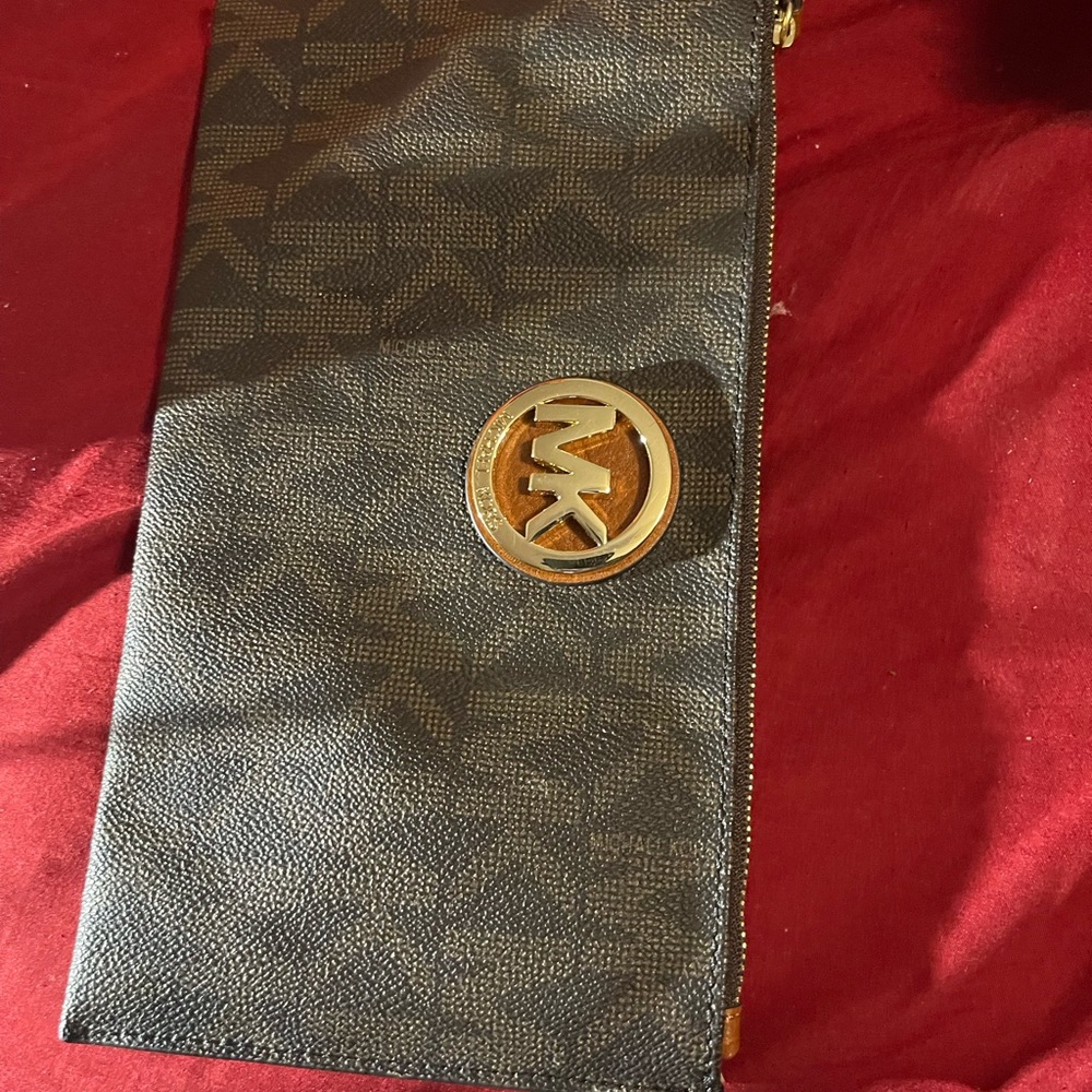 Michael kor clutch waist